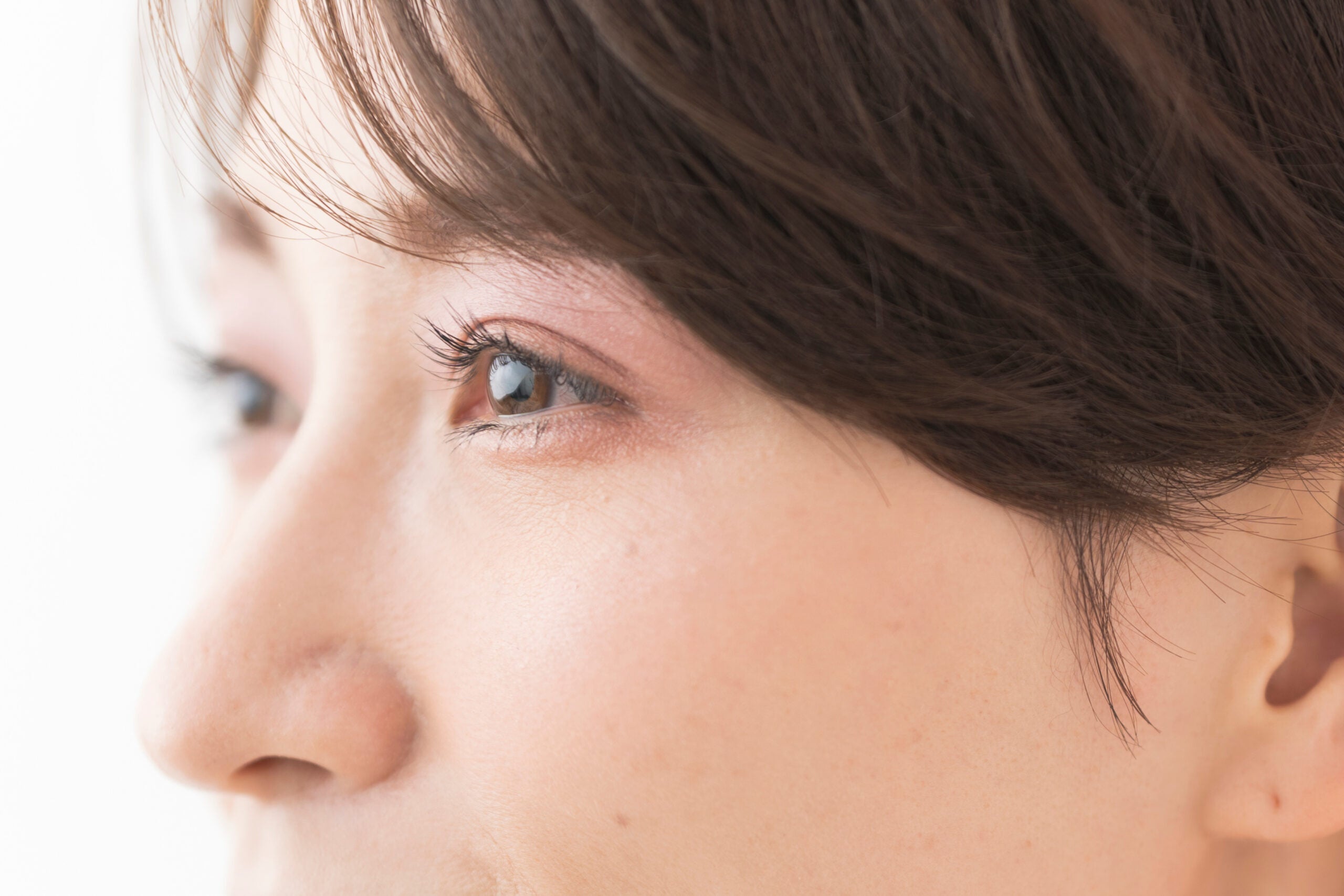 目の下のたるみの原因とは?